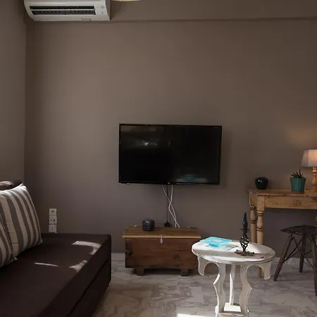 Periplous Apartment *